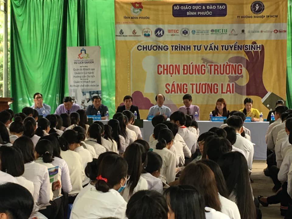 Tư vấn tuyển sinh - Hướng nghiệp tại trường THPT Đồng Phú